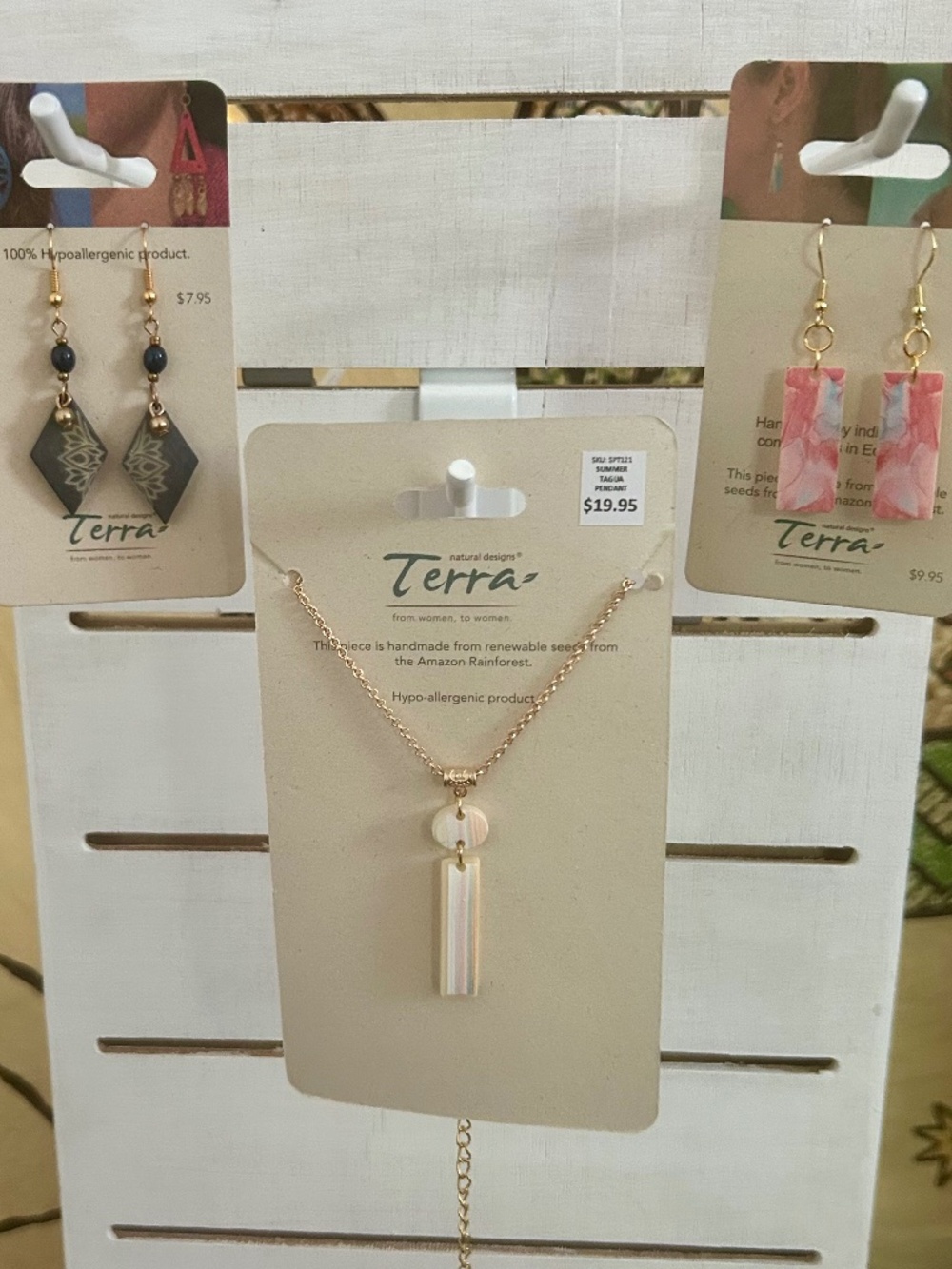 NWT Bundle of three pieces Jewelry- 2 earrings + 1 necklace